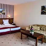 Hotel Karolina 4*