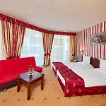 Hotel Karolina 4*