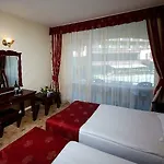 Karolina Hotel