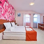 Hotel Karolina 4*