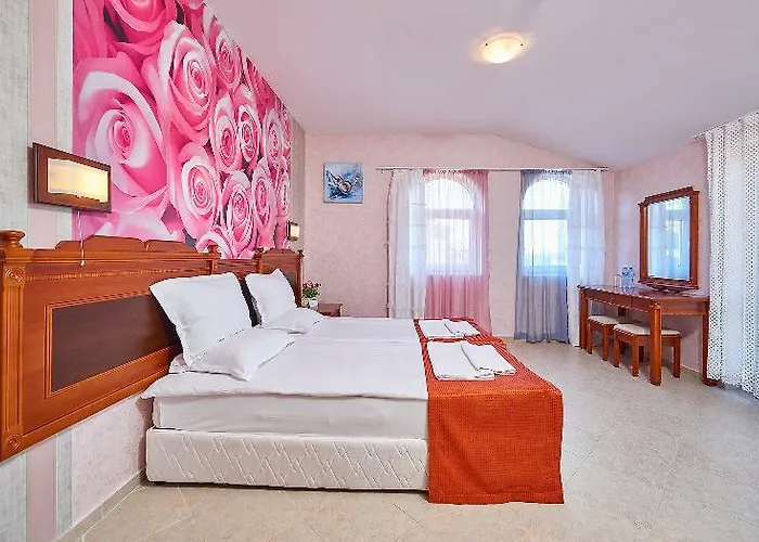 Хотел каролина 4*